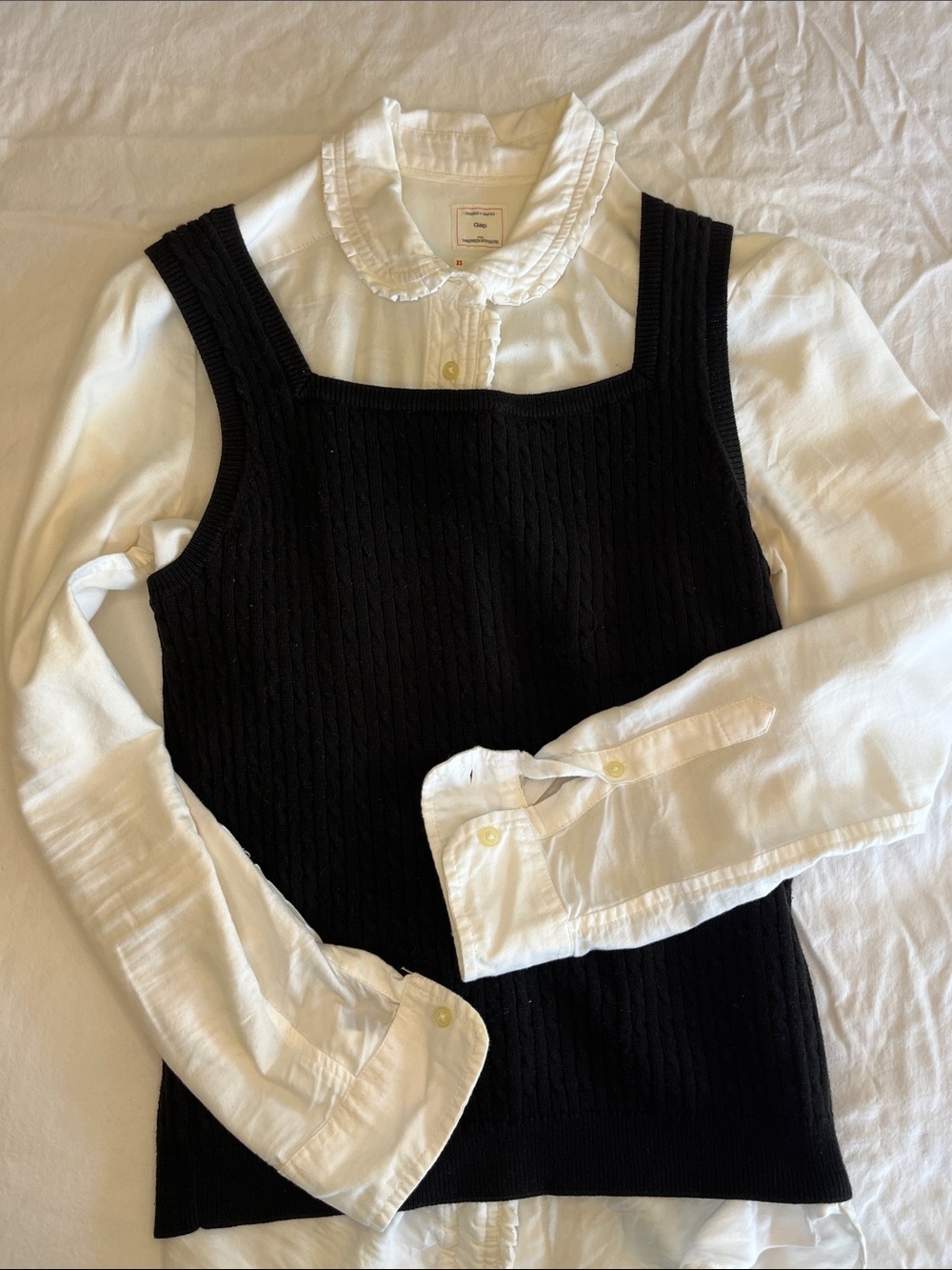 JEANNE PIERRE Black Cable-Knit V-Neck Tank Sweater